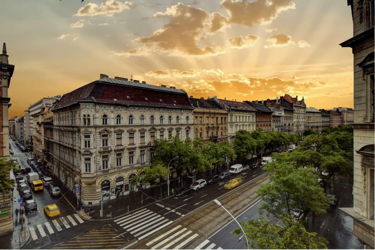 Heart Of Downtown Apartment Budapest Exterior foto