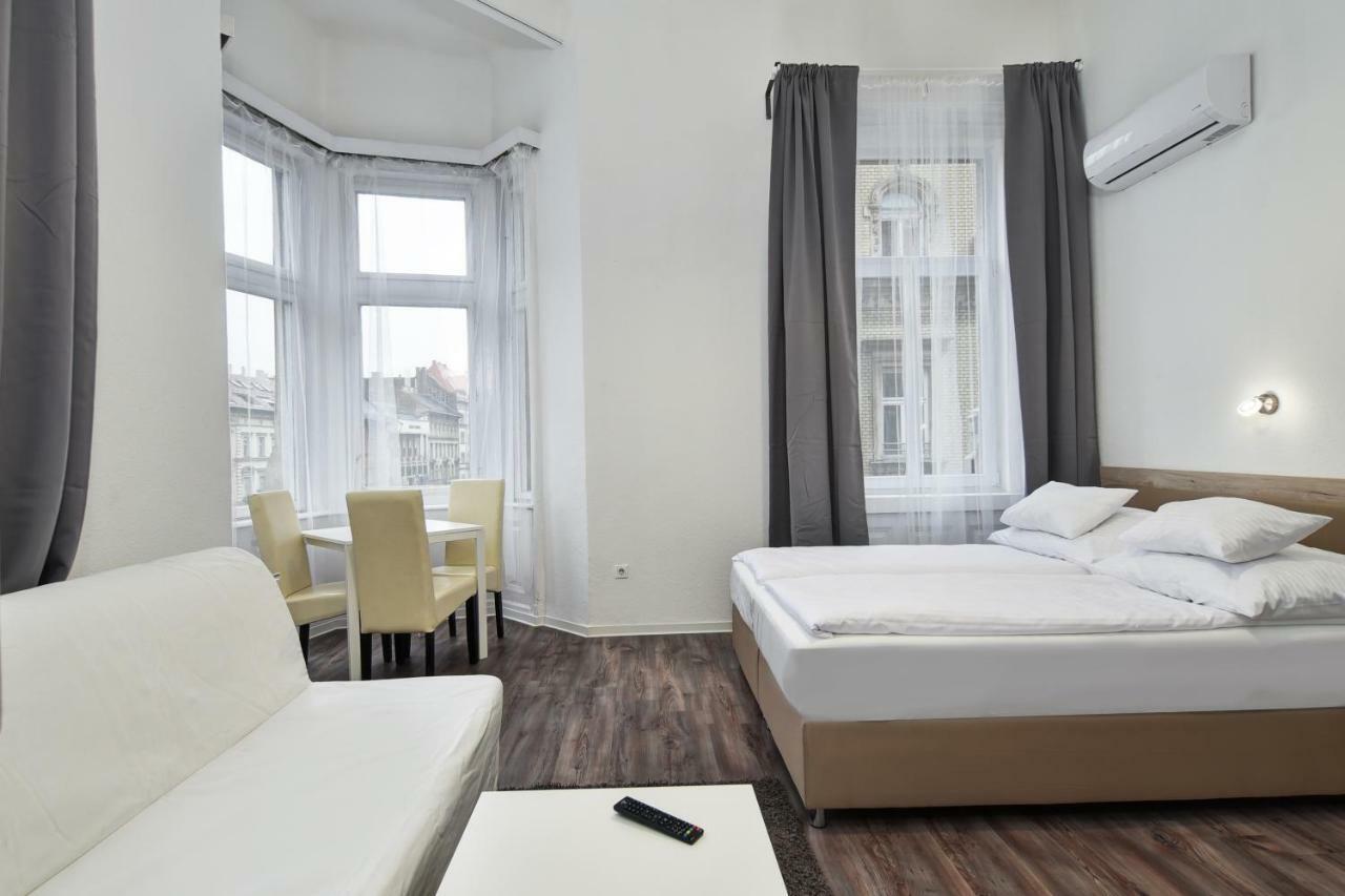 Heart Of Downtown Apartment Budapest Exterior foto