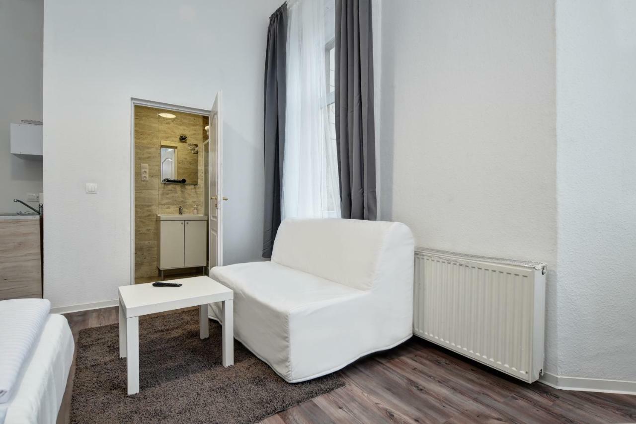 Heart Of Downtown Apartment Budapest Exterior foto