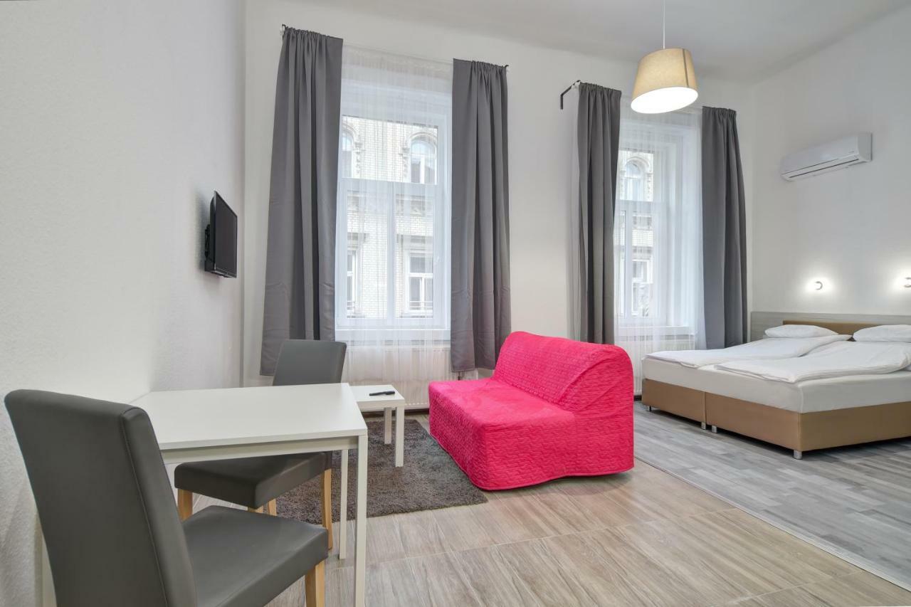 Heart Of Downtown Apartment Budapest Exterior foto