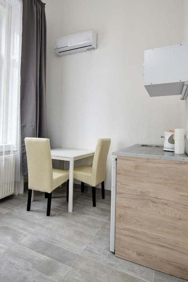 Heart Of Downtown Apartment Budapest Exterior foto